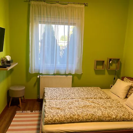 Galeria Deluxe Lägenhet Mezőkövesd